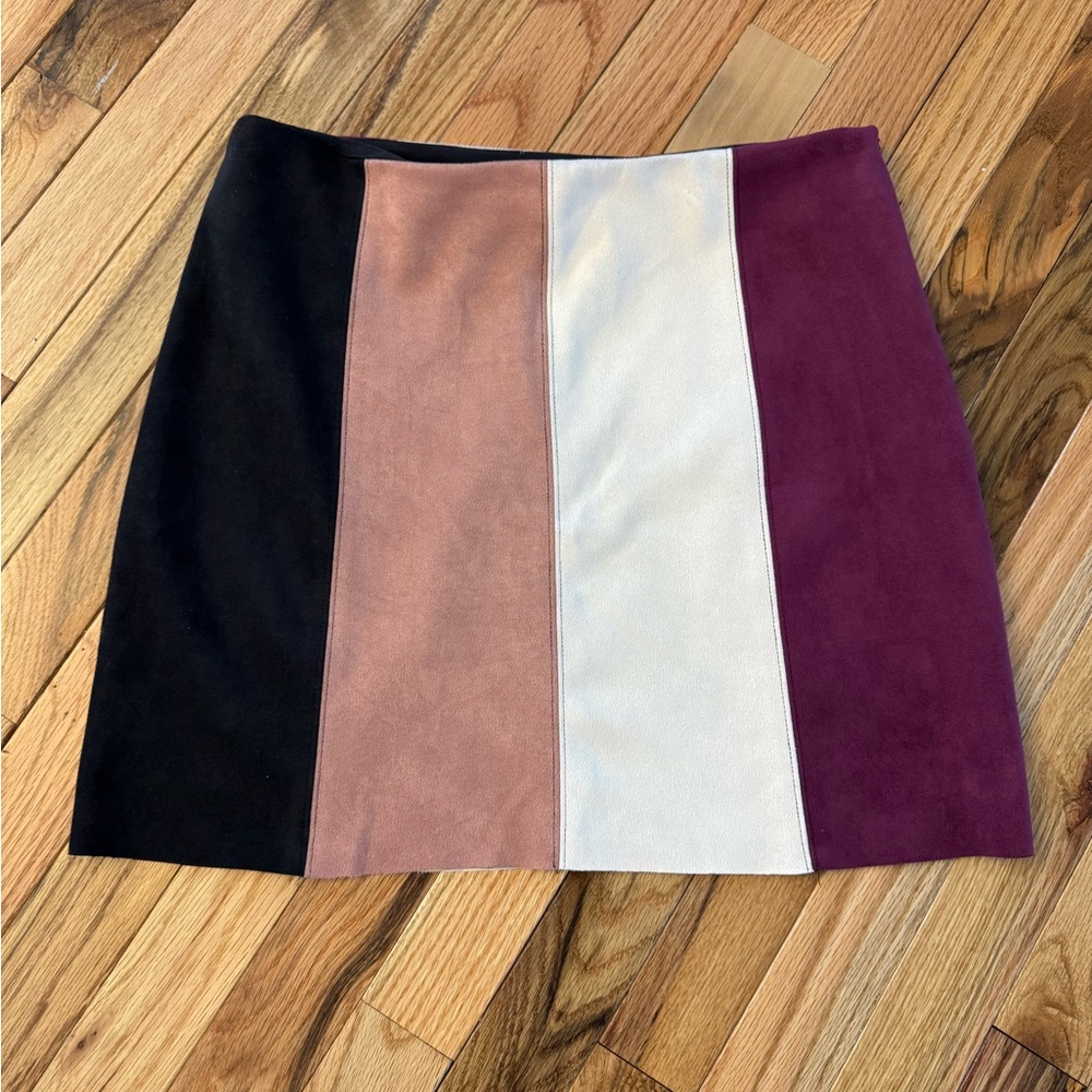 Abbeline Womans Faux Suede Mini Skirt Side Zip Size 6